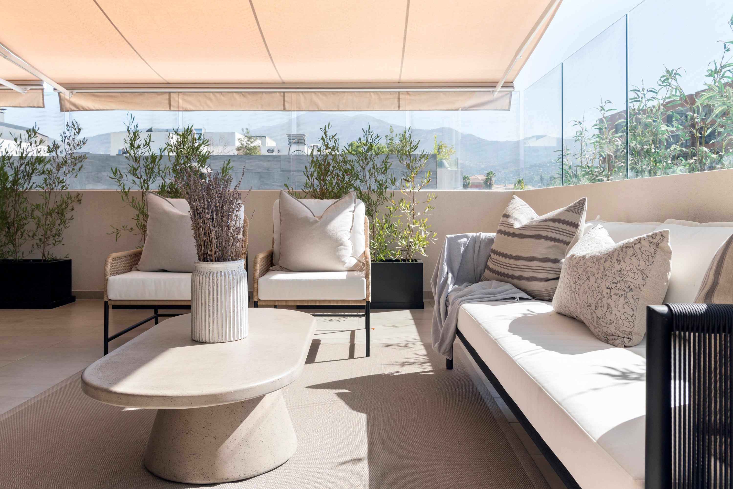 Elegancia y funcionalidad: cómo elegir piezas que duren más allá de la Navidad