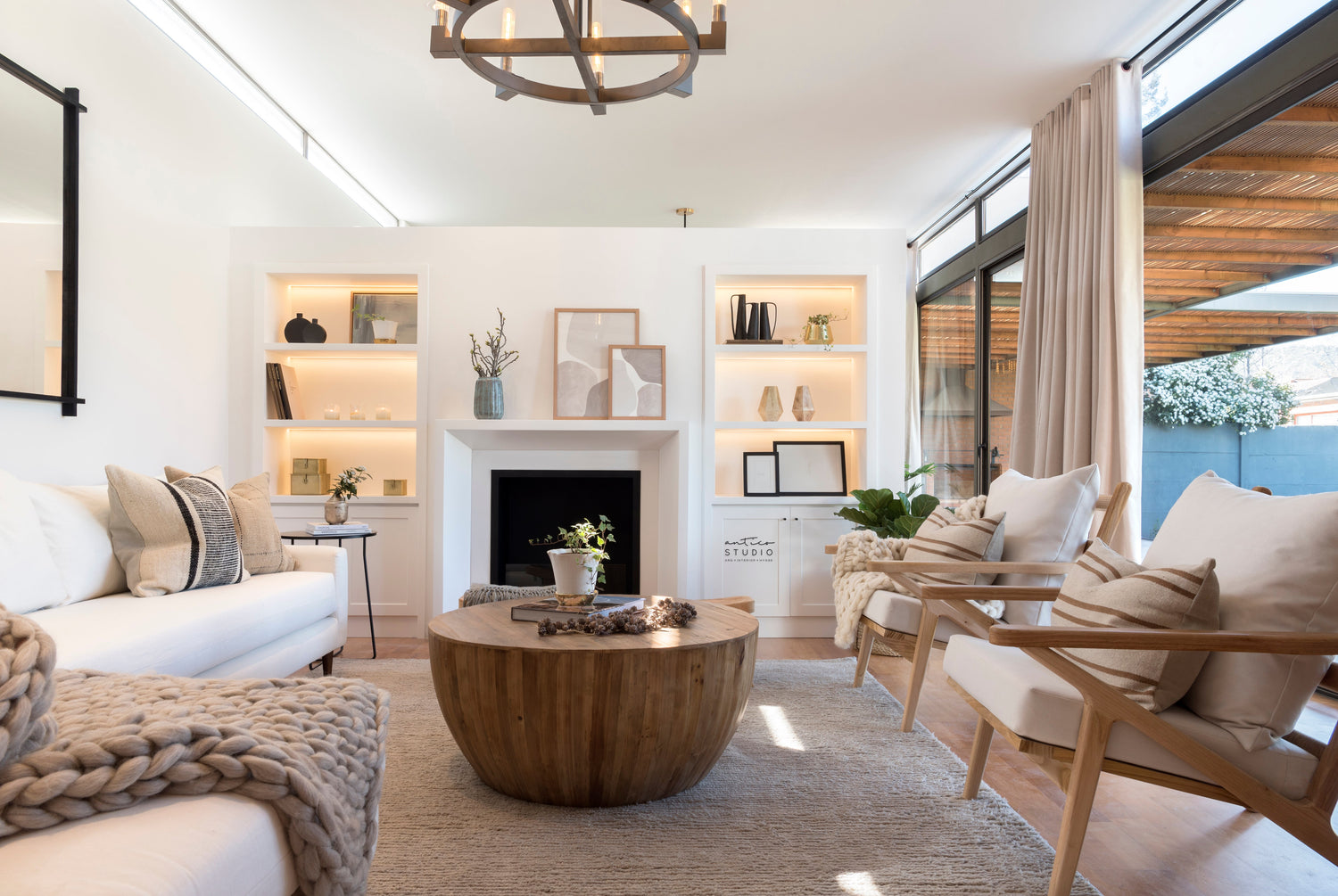 Los 7 errores más comunes al decorar tu living (y cómo evitarlos)