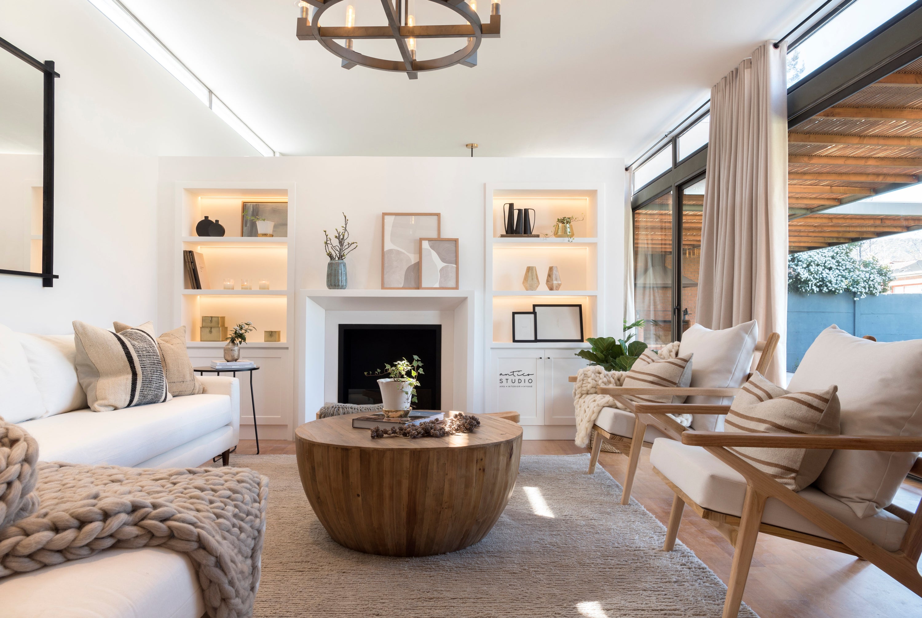 Los 7 errores más comunes al decorar tu living (y cómo evitarlos)