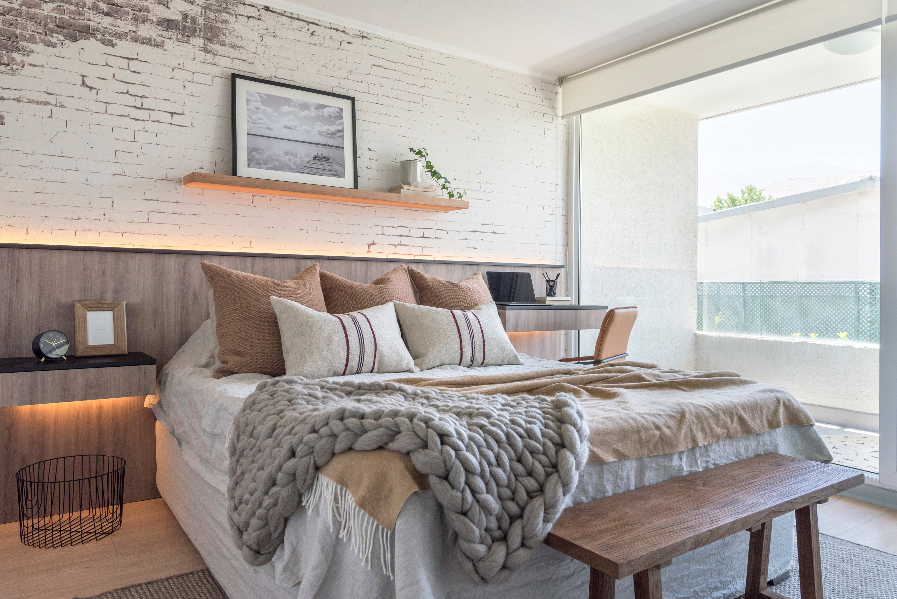 Iluminación y sueño: la ciencia detrás de la luz cálida en tu hogar